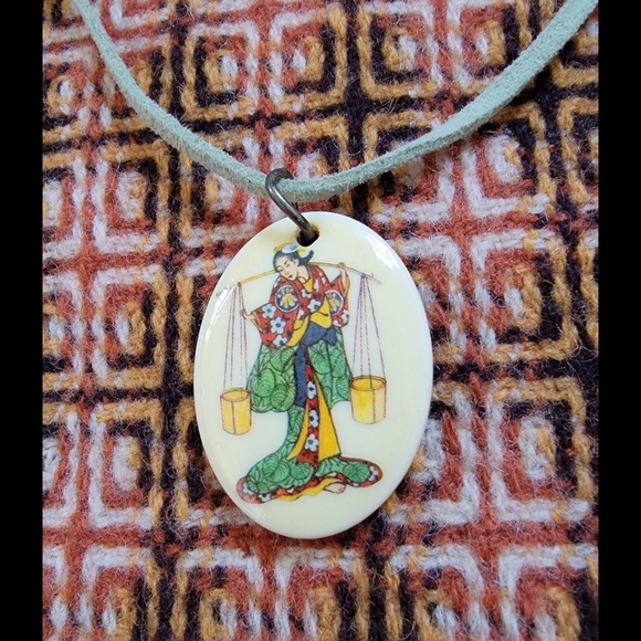 Celluloid Geisha (Maiko) Necklace - Picture 1 of 5